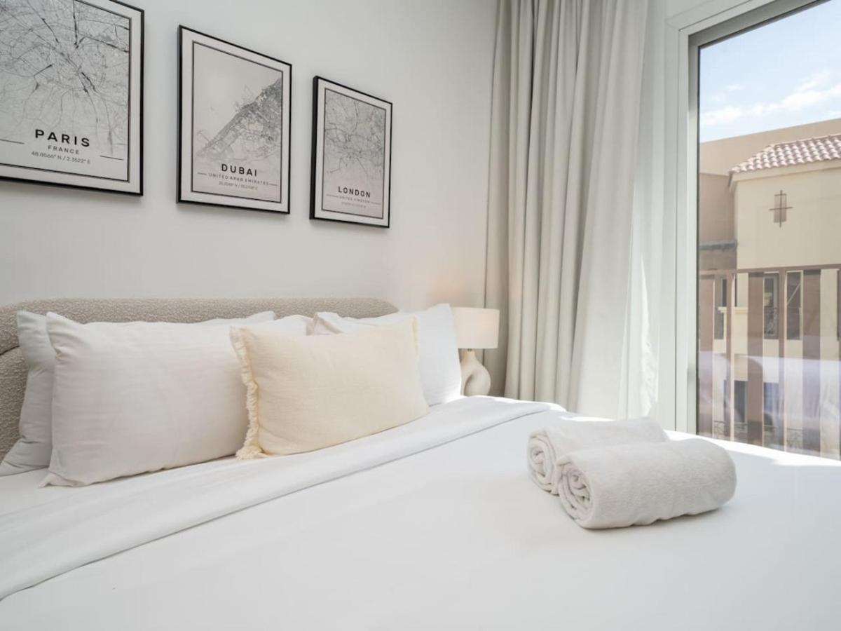 Stylish Eaton Place In Jvc Apartment *