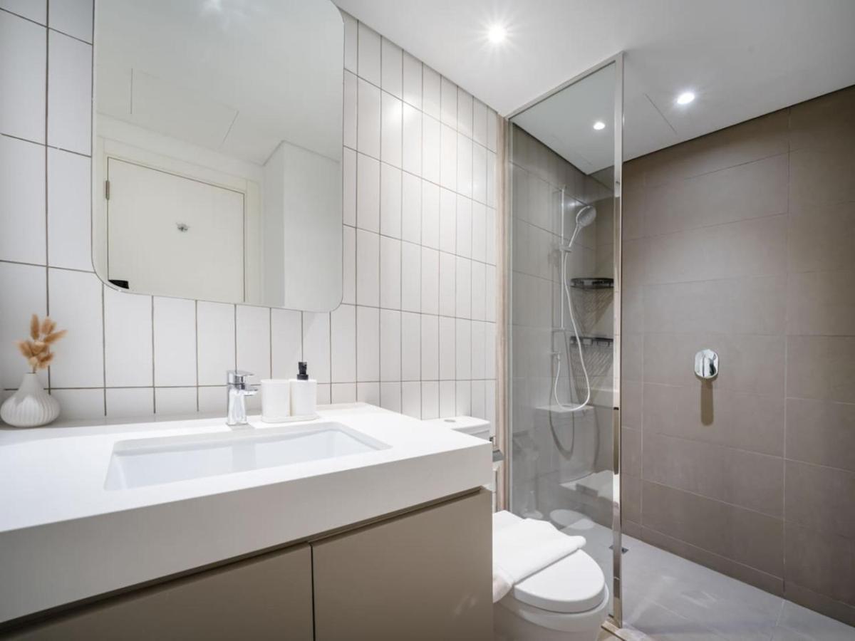 Stylish Eaton Place In Jvc Apartment Dubai